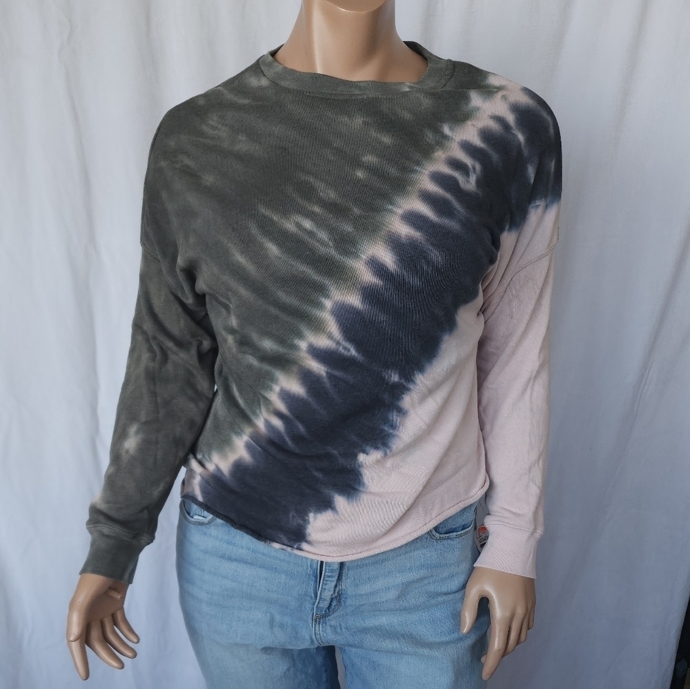 GREEN TEA Women's Tie Dye Sweatshirt in Green Pink - Picture 2 of 6